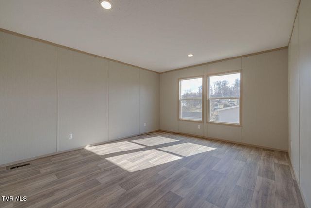 319 Lories Lane, Piney Flats, TN 37686