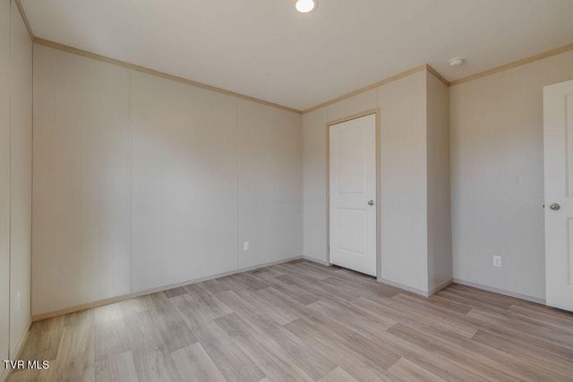 319 Lories Lane, Piney Flats, TN 37686