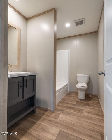 319 Lories Lane, Piney Flats, TN 37686