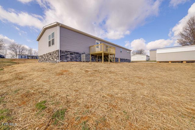 319 Lories Lane, Piney Flats, TN 37686