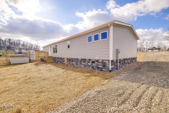 319 Lories Lane, Piney Flats, TN 37686