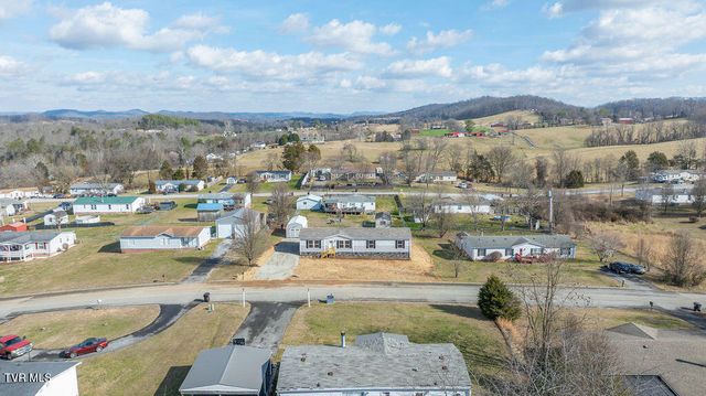 319 Lories Lane, Piney Flats, TN 37686