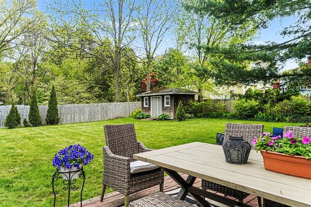 6 E Langley Road, Battle Creek, MI 49015