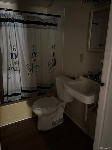 2311 Greenbelt Drive, Lansing, MI 48911