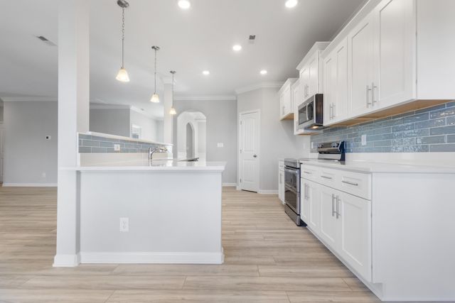 2538 Rafiki Dr, Clarksville, TN 37042