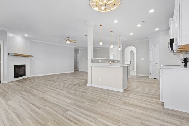 2538 Rafiki Dr, Clarksville, TN 37042