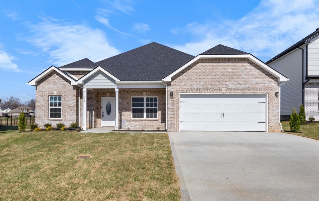 2538 Rafiki Dr, Clarksville, TN 37042