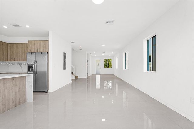 22431 SW 125 ave 19A, Miami, FL 33170