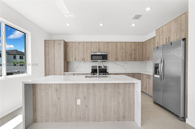 22431 SW 125 ave 19A, Miami, FL 33170