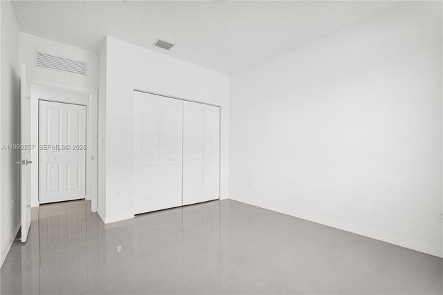 22431 SW 125 ave 19A, Miami, FL 33170