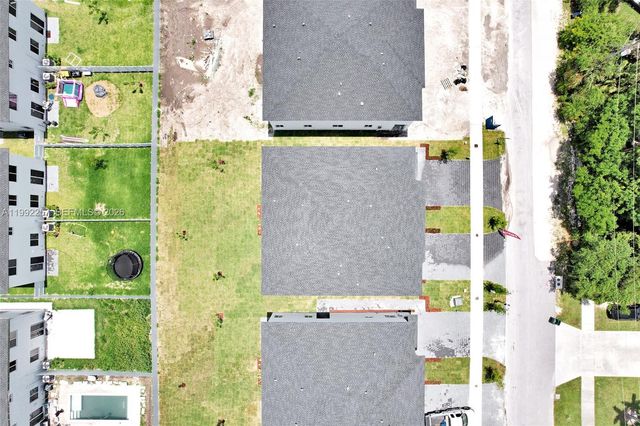 22431 SW 125 ave 19A, Miami, FL 33170