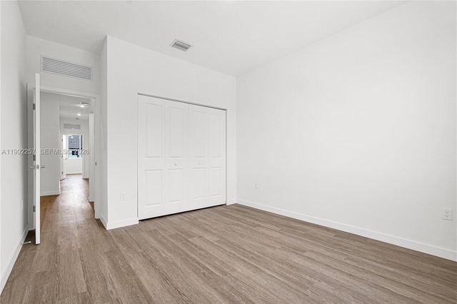 22431 SW 125 ave 19A, Miami, FL 33170