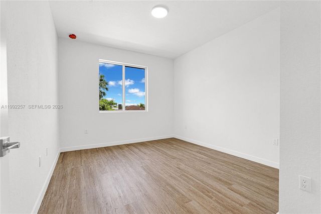 22431 SW 125 ave 19A, Miami, FL 33170