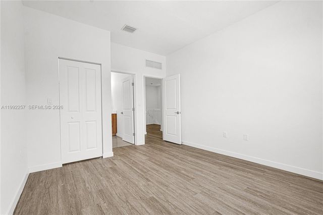 22431 SW 125 ave 19A, Miami, FL 33170