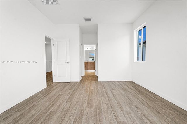 22431 SW 125 ave 19A, Miami, FL 33170