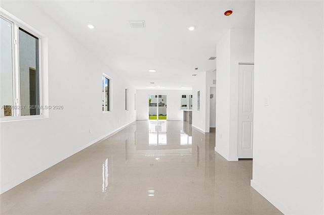 22431 SW 125 ave 19A, Miami, FL 33170