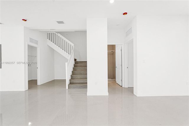 22431 SW 125 ave 19A, Miami, FL 33170