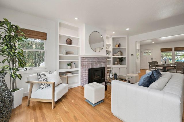 40 Pleasant Street, Los Gatos, CA 95030