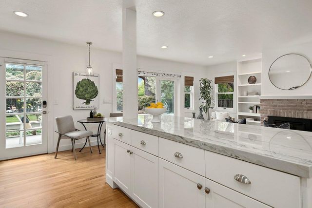 40 Pleasant Street, Los Gatos, CA 95030