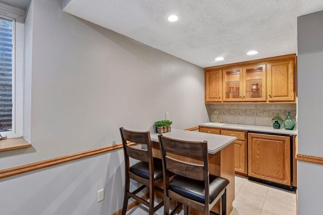 26145 Oak Leaf Trail, Shorewood, MN 55331