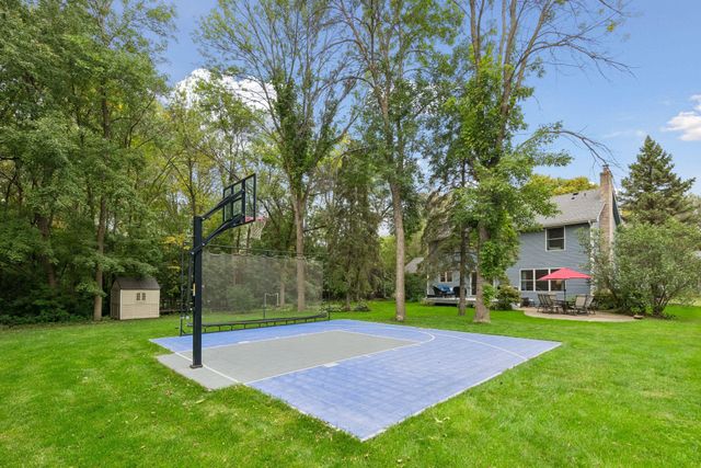 26145 Oak Leaf Trail, Shorewood, MN 55331