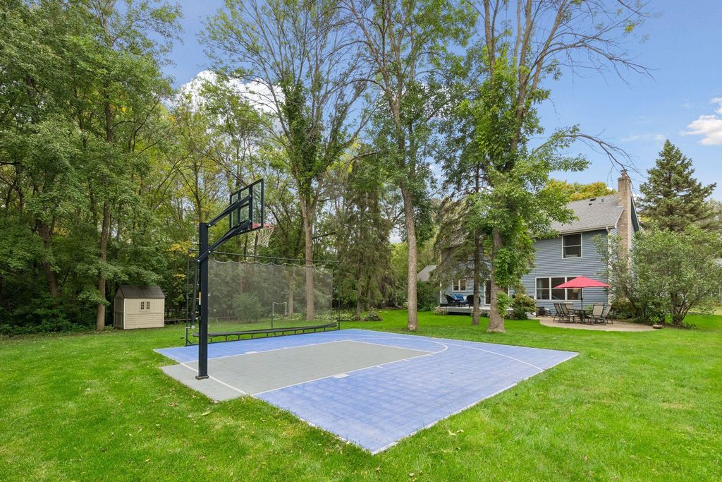 26145 Oak Leaf Trail, Shorewood, MN 55331 — photo 2