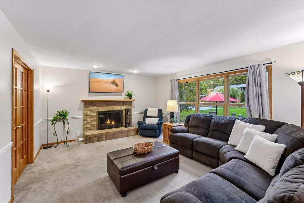 26145 Oak Leaf Trail, Shorewood, MN 55331 — photo 5