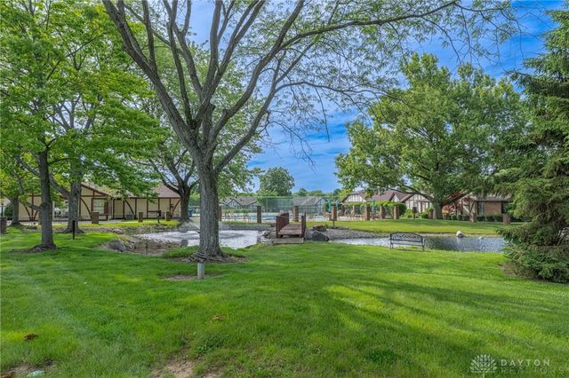 957 Pine Needles Drive, Washington Twp, OH 45458