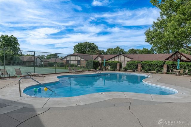 957 Pine Needles Drive, Washington Twp, OH 45458