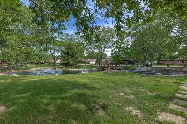 957 Pine Needles Drive, Washington Twp, OH 45458