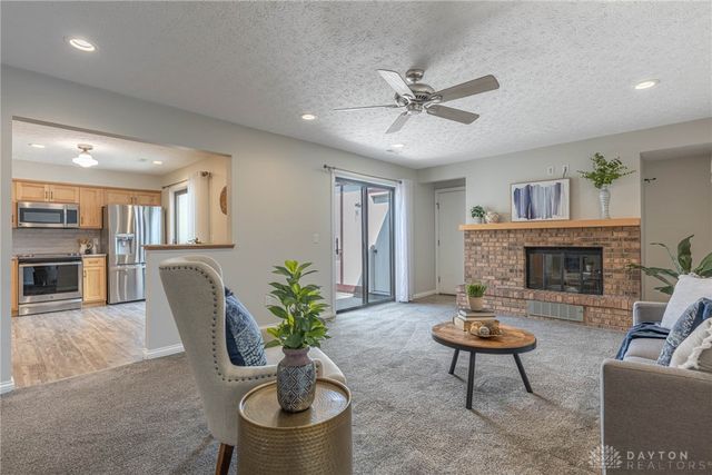 957 Pine Needles Drive, Washington Twp, OH 45458