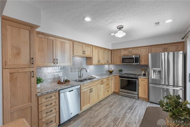957 Pine Needles Drive, Washington Twp, OH 45458
