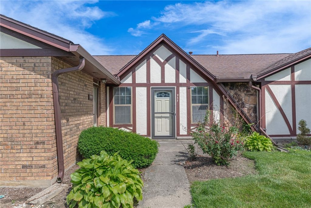 957 Pine Needles Drive, Washington Twp, OH 45458