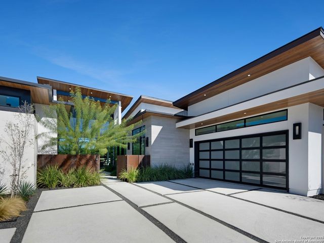 24606 Cliff Line, San Antonio, TX 78257