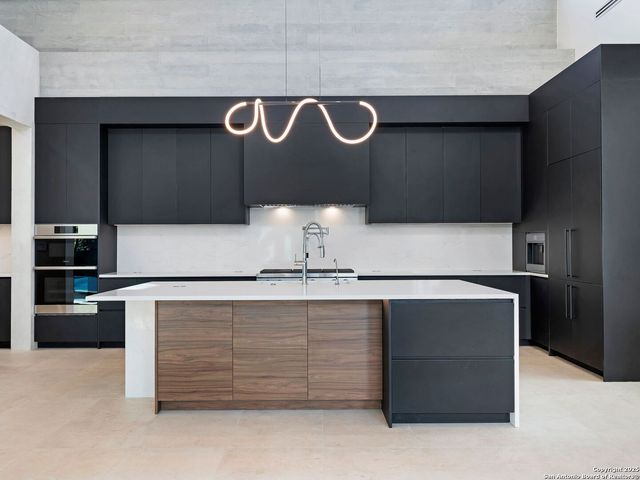 24606 Cliff Line, San Antonio, TX 78257