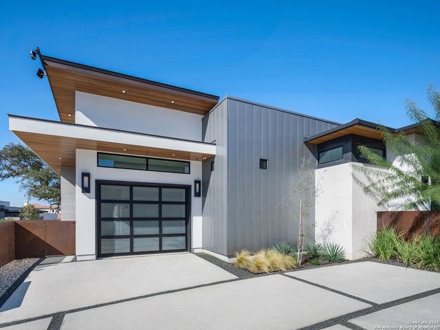 24606 Cliff Line, San Antonio, TX 78257