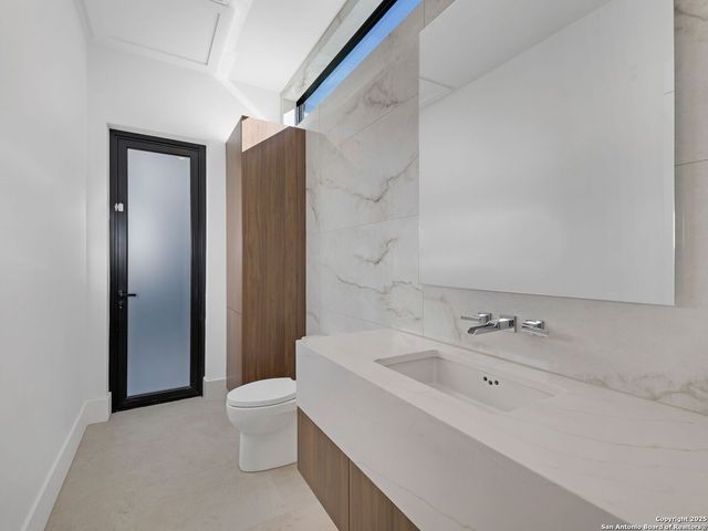 24606 Cliff Line, San Antonio, TX 78257