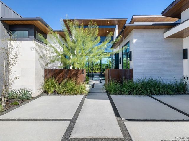 24606 Cliff Line, San Antonio, TX 78257