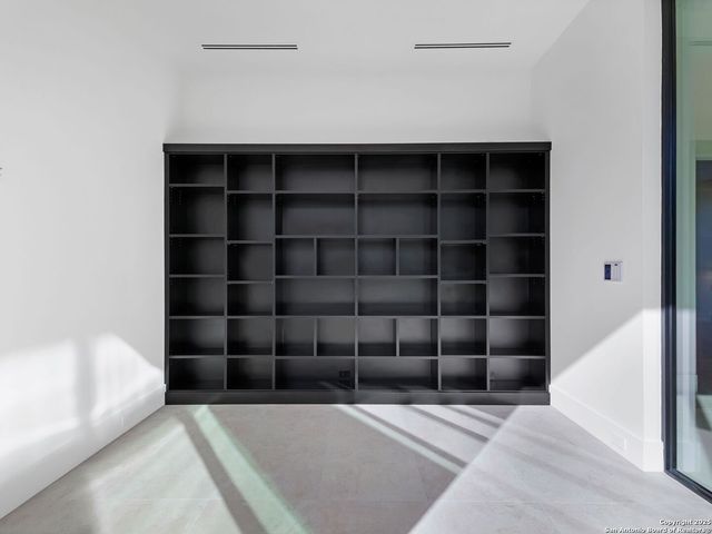 24606 Cliff Line, San Antonio, TX 78257