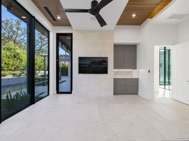 24606 Cliff Line, San Antonio, TX 78257