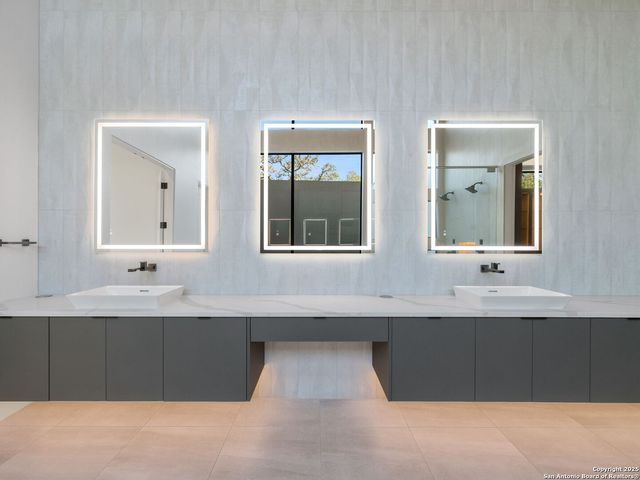 24606 Cliff Line, San Antonio, TX 78257