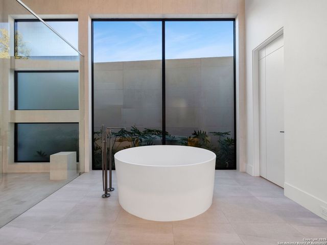 24606 Cliff Line, San Antonio, TX 78257