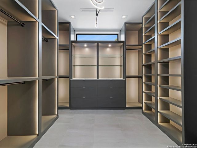 24606 Cliff Line, San Antonio, TX 78257