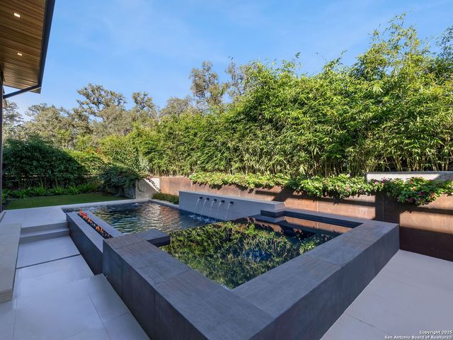 24606 Cliff Line, San Antonio, TX 78257