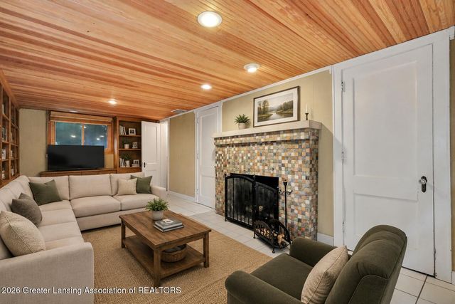 350 Kensington Road, East Lansing, MI 48823