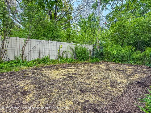350 Kensington Road, East Lansing, MI 48823