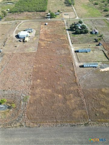 612 Wischkaemper Road, Victoria, TX 77905