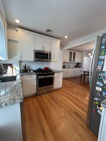 474 Albemarle Rd 2, Newton, MA 02460