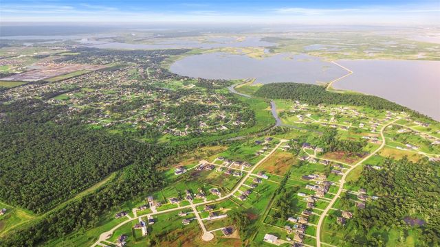 6642 Freret Bayou Drive, Baytown, TX 77523