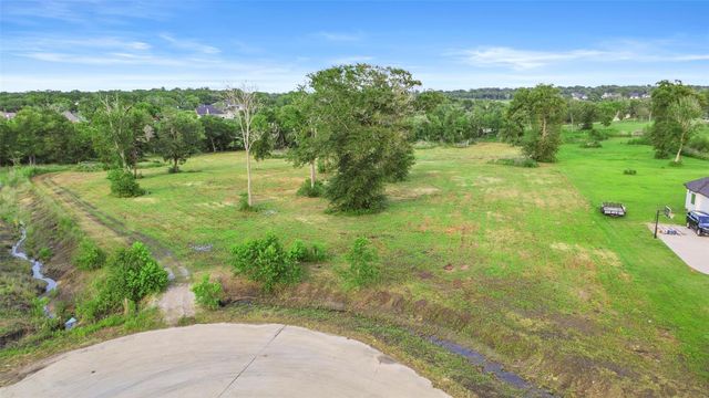6642 Freret Bayou Drive, Baytown, TX 77523